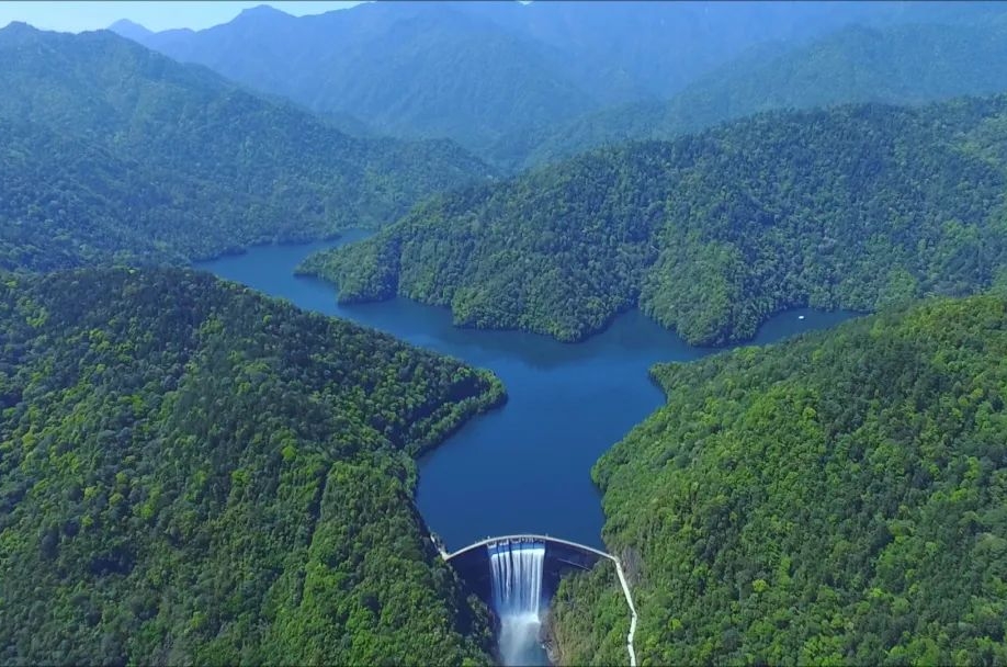 南平15日,随着最后一段输水管线的正式通水,来自雷公口水库的优质饮用