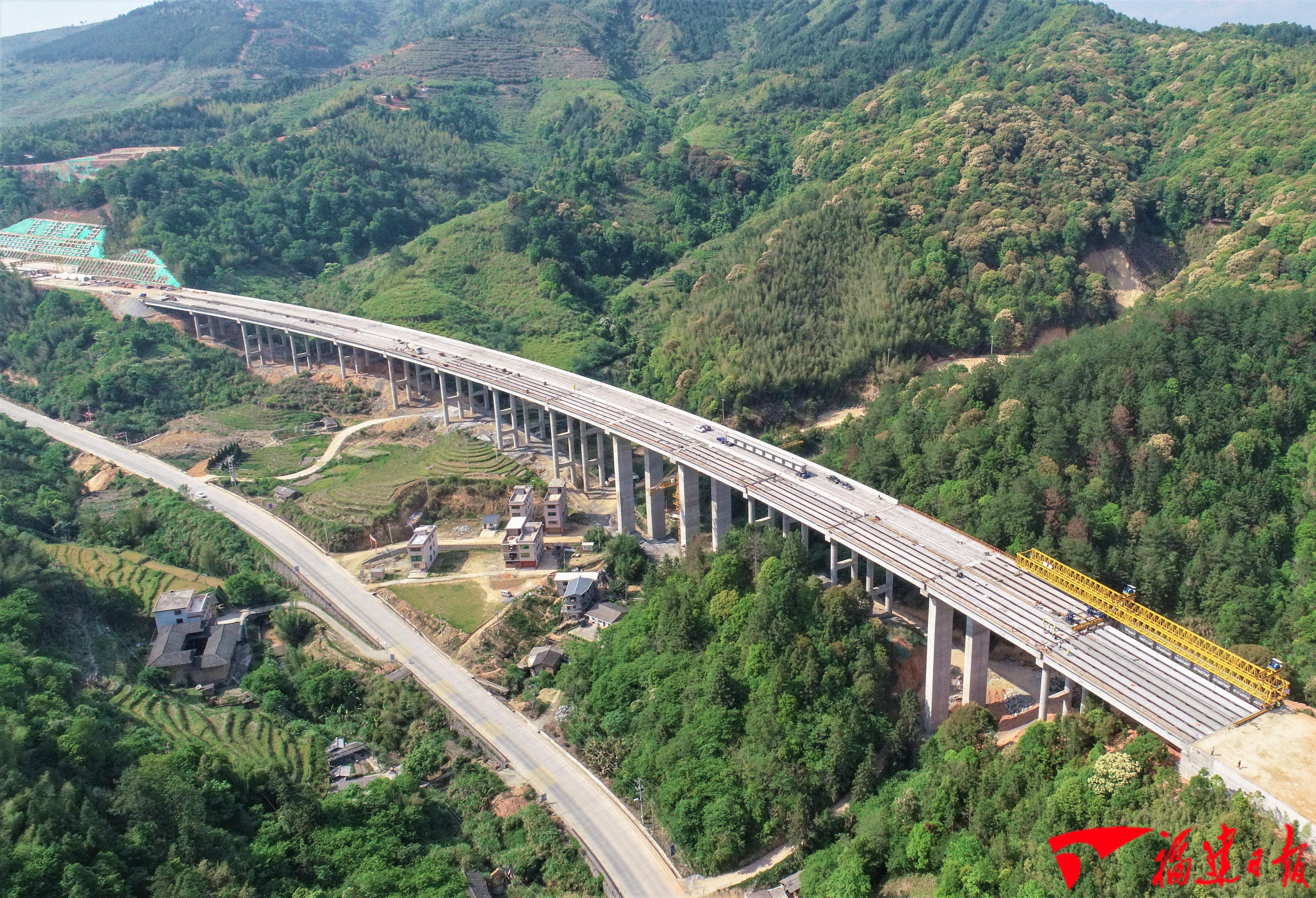 靖永高速公路龙岩永定段与漳州南靖段接通