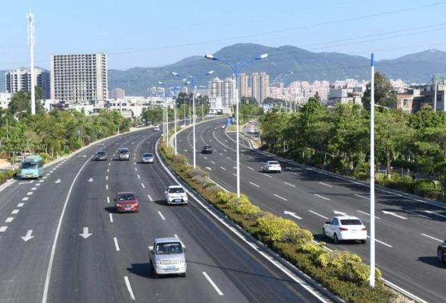 多个路段管控 福建发布中秋节假期高速公路出行提示