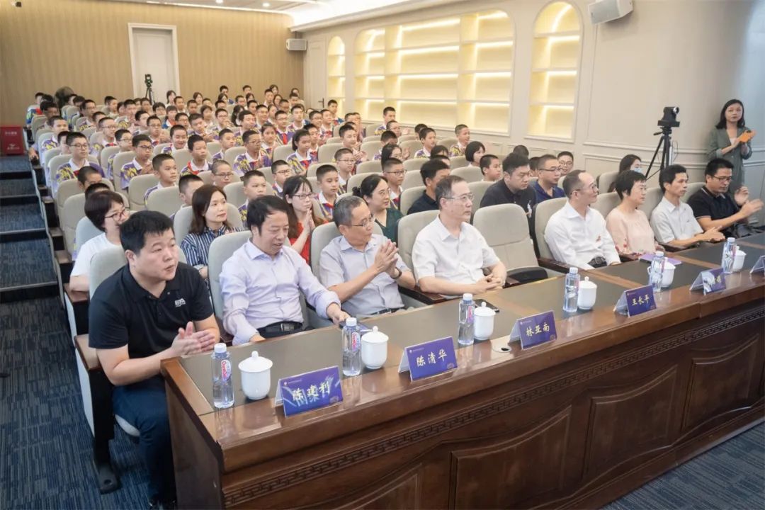 学院原院长林亚南,福建师范大学教授陈清华,上海复旦大学教授陈建利