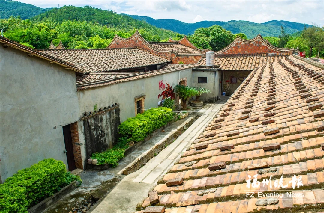 这里如今已建成福厦公路波兰互通口,村庄距离福清市区约12公里,距离