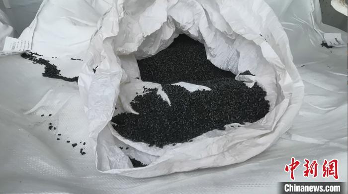 铅含量超标5倍广州海关查获禁止进口废物74.9吨