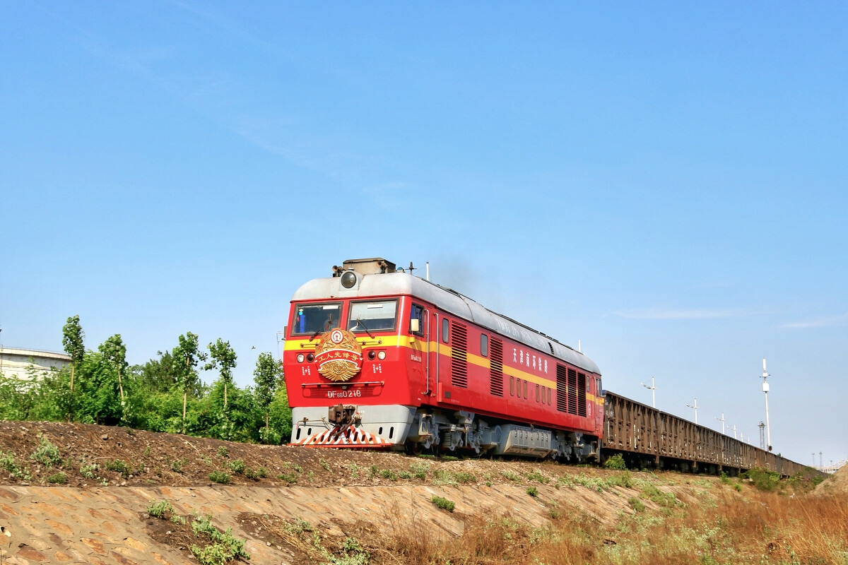 天津南环铁路维修发生坍塌事故,2人抢救无效死亡