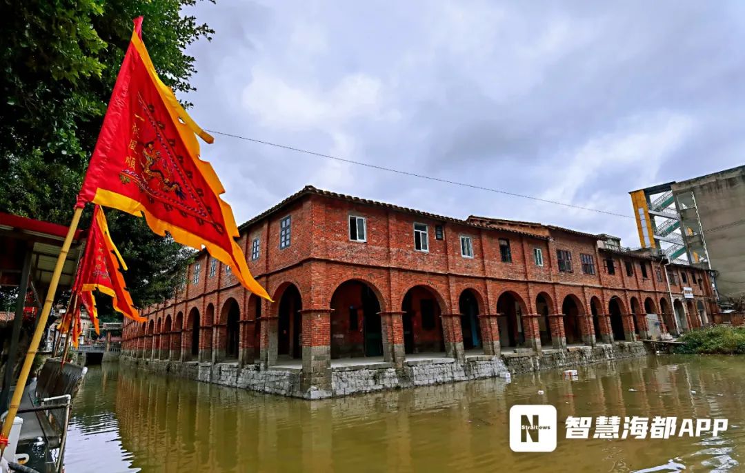 美观的西式拱门,幽长的中式长廊,见证了涵江繁华似"小上海"的历史