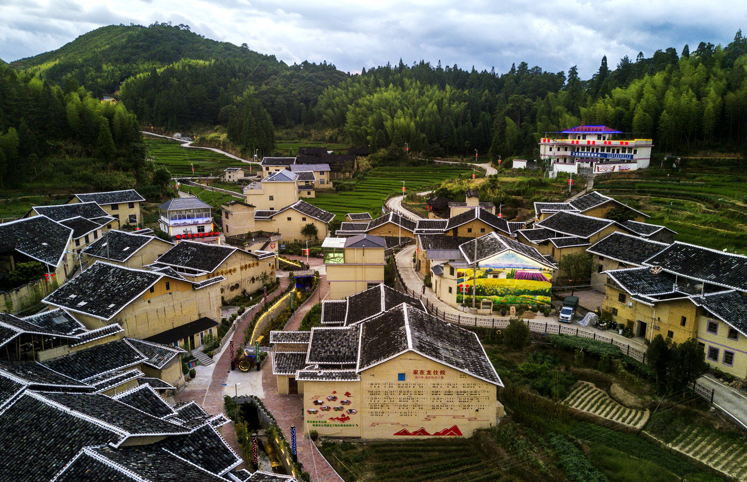 宁德周宁:四季花村龙住院,山清水秀