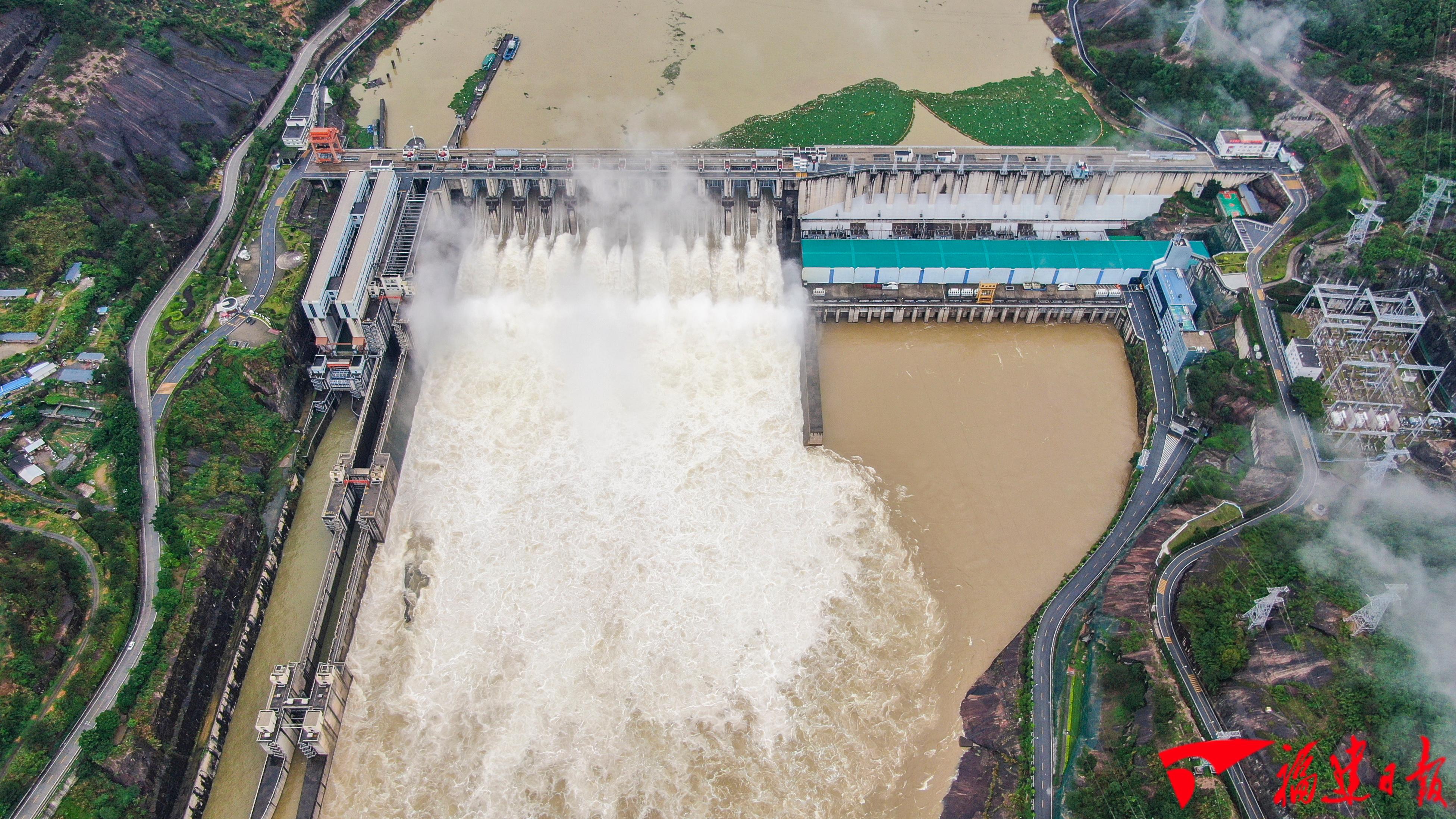 水口水电站下游约9公里闽江河段上,省重点项目——闽江水口水电站枢纽