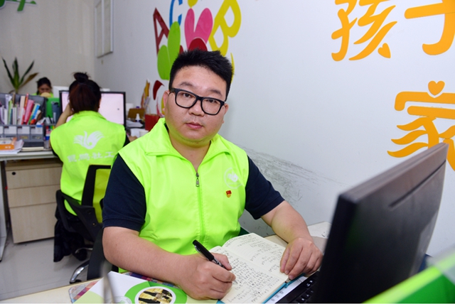 社工蔡标兵:阳光天使,闽都英才