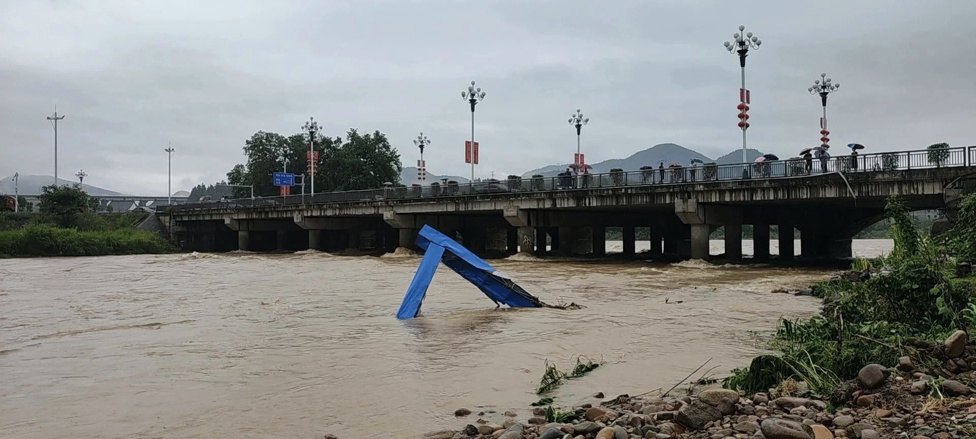 强降雨升级南平多地暴雨预警