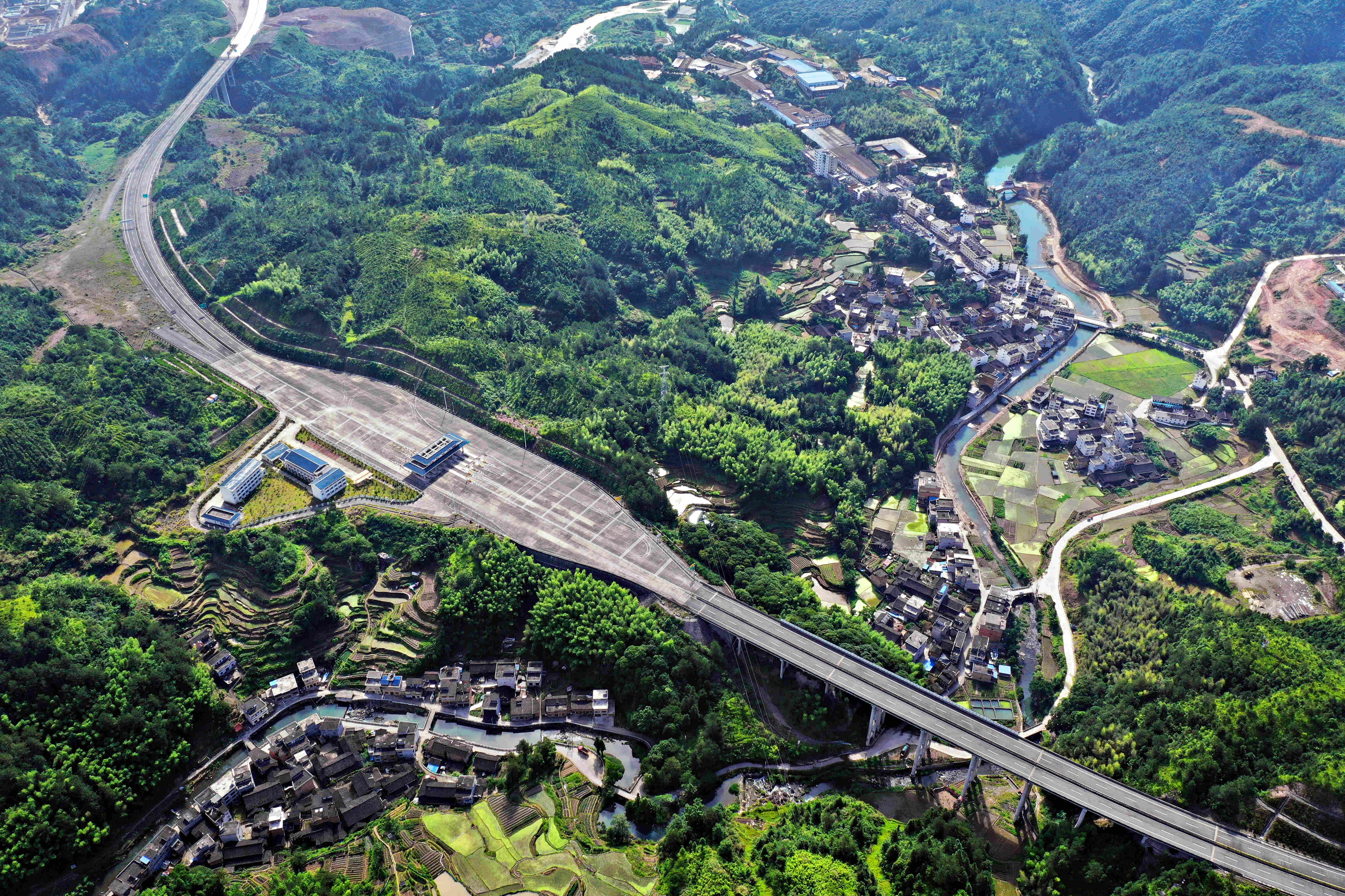 每日一景宁德寿宁天眼瞰犀溪镇风光影展