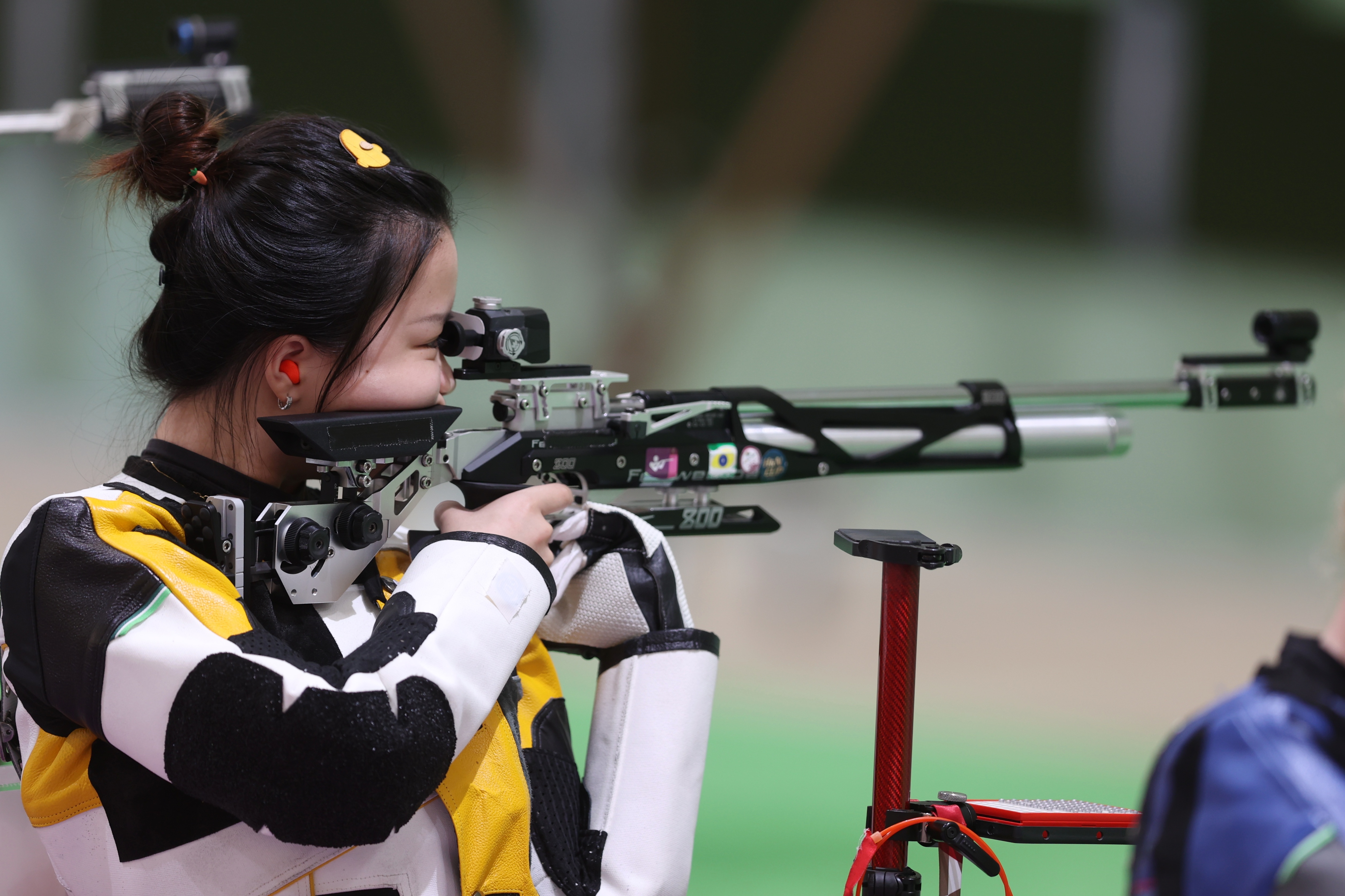 头条杨倩(崔萌摄) 东京奥运会女子十米气步枪资格赛中,中国选手杨倩