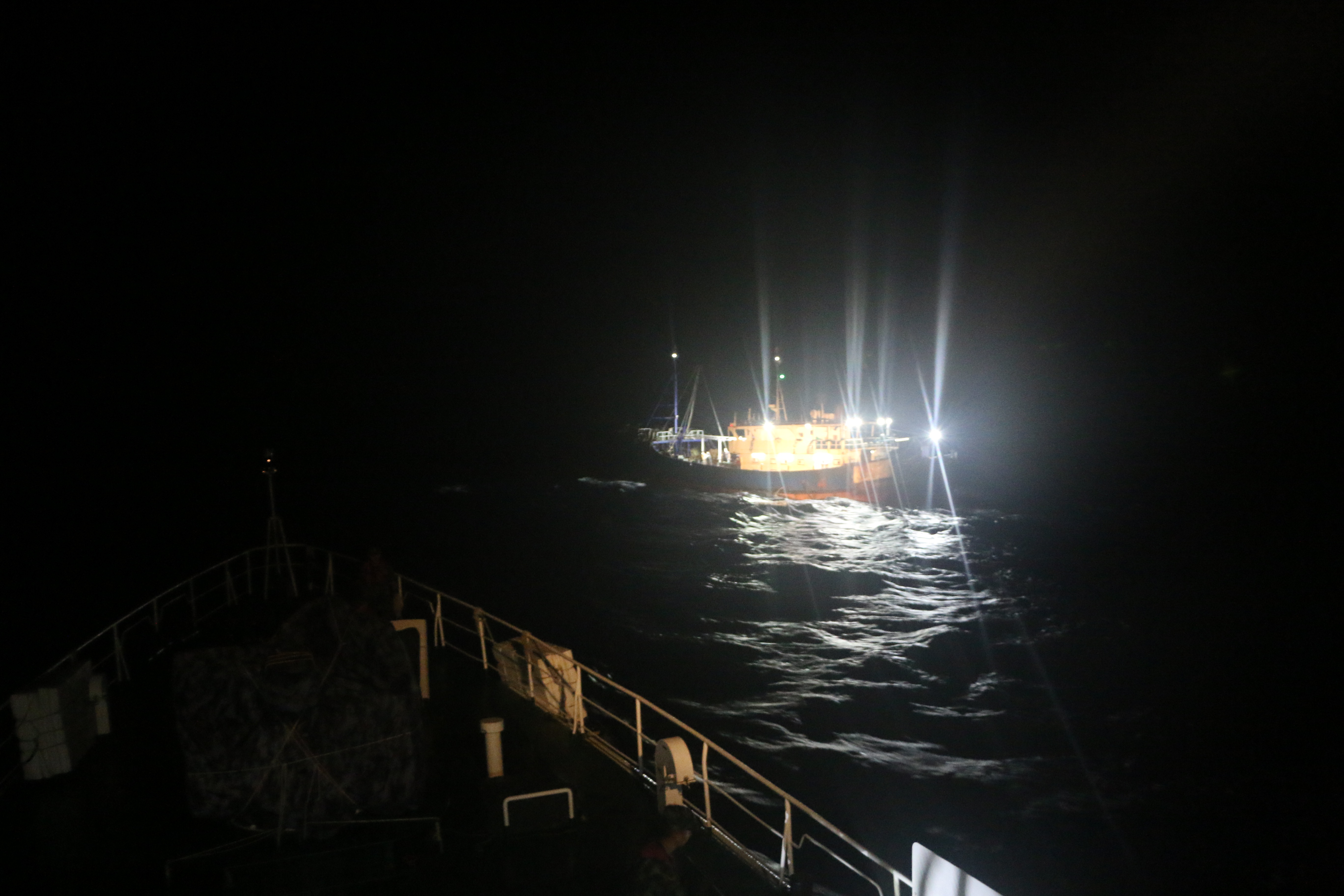 暖心船员突发疾病昏迷莆田海警成功救助