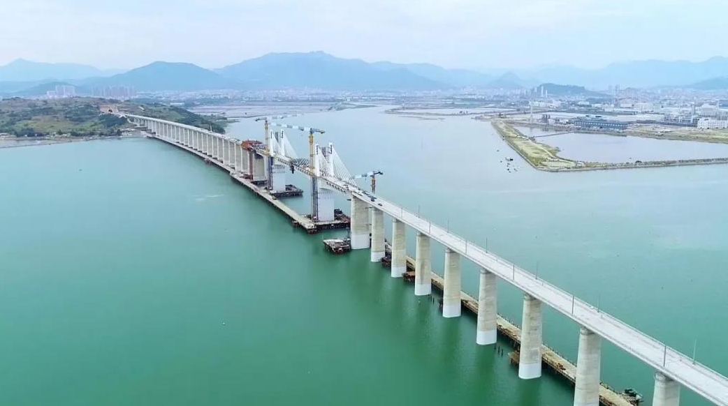 重磅！福厦高铁湄洲湾跨海大桥成功合龙