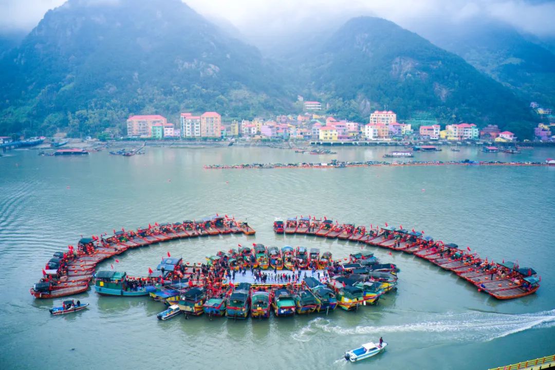 央视小春晚《东西南北贺新春》在福安下白石镇宁海村录制