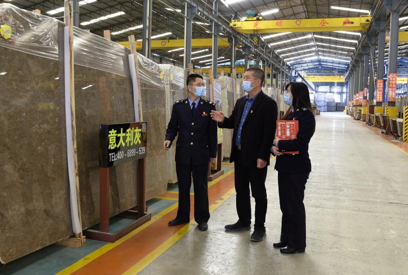 首页>泉州岁末年首,连日来,国家税务总局南安市税务局开展一系列节前