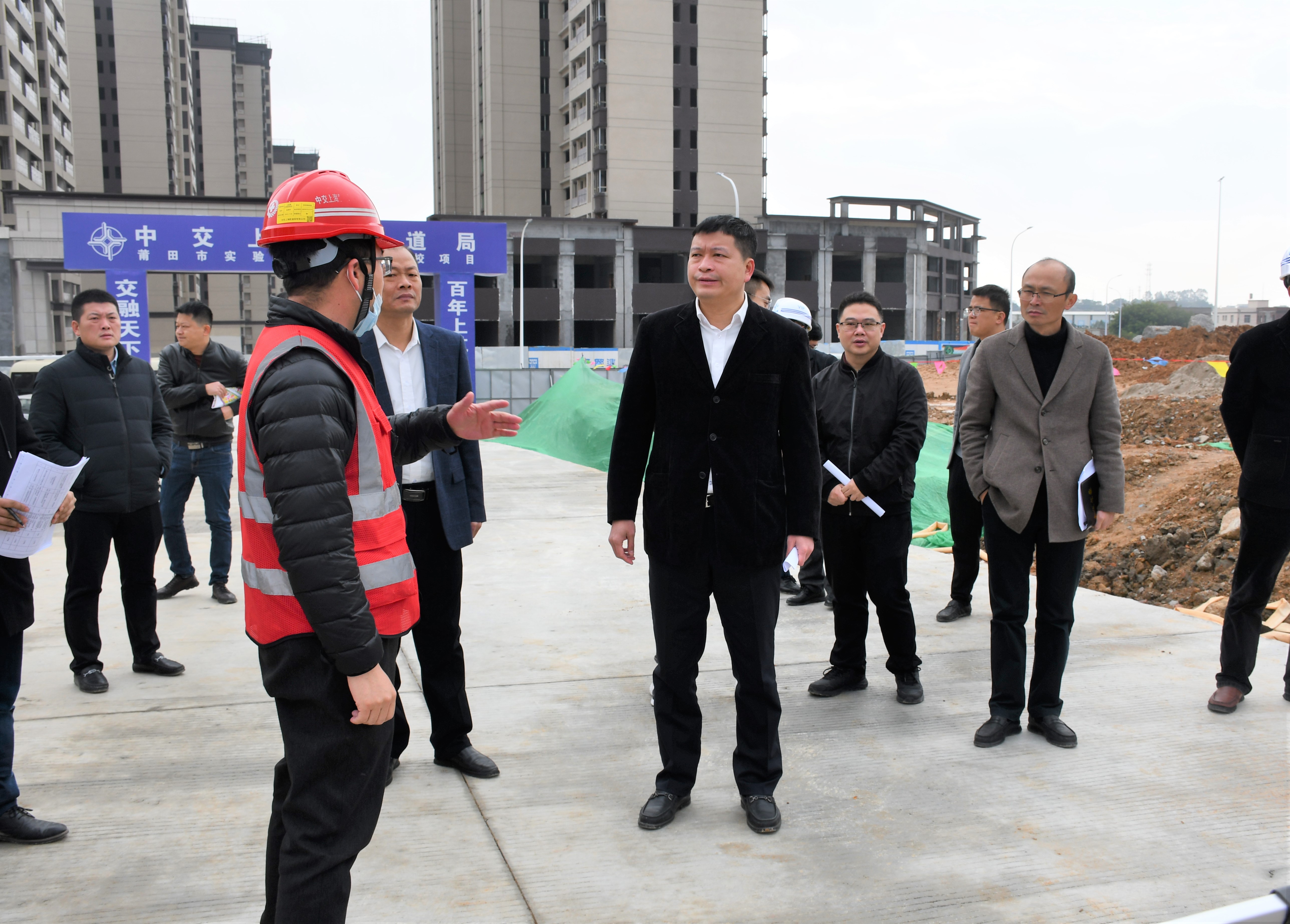 秀屿助力实现开门红开门稳郑松青开展项目复工及征迁工作调研