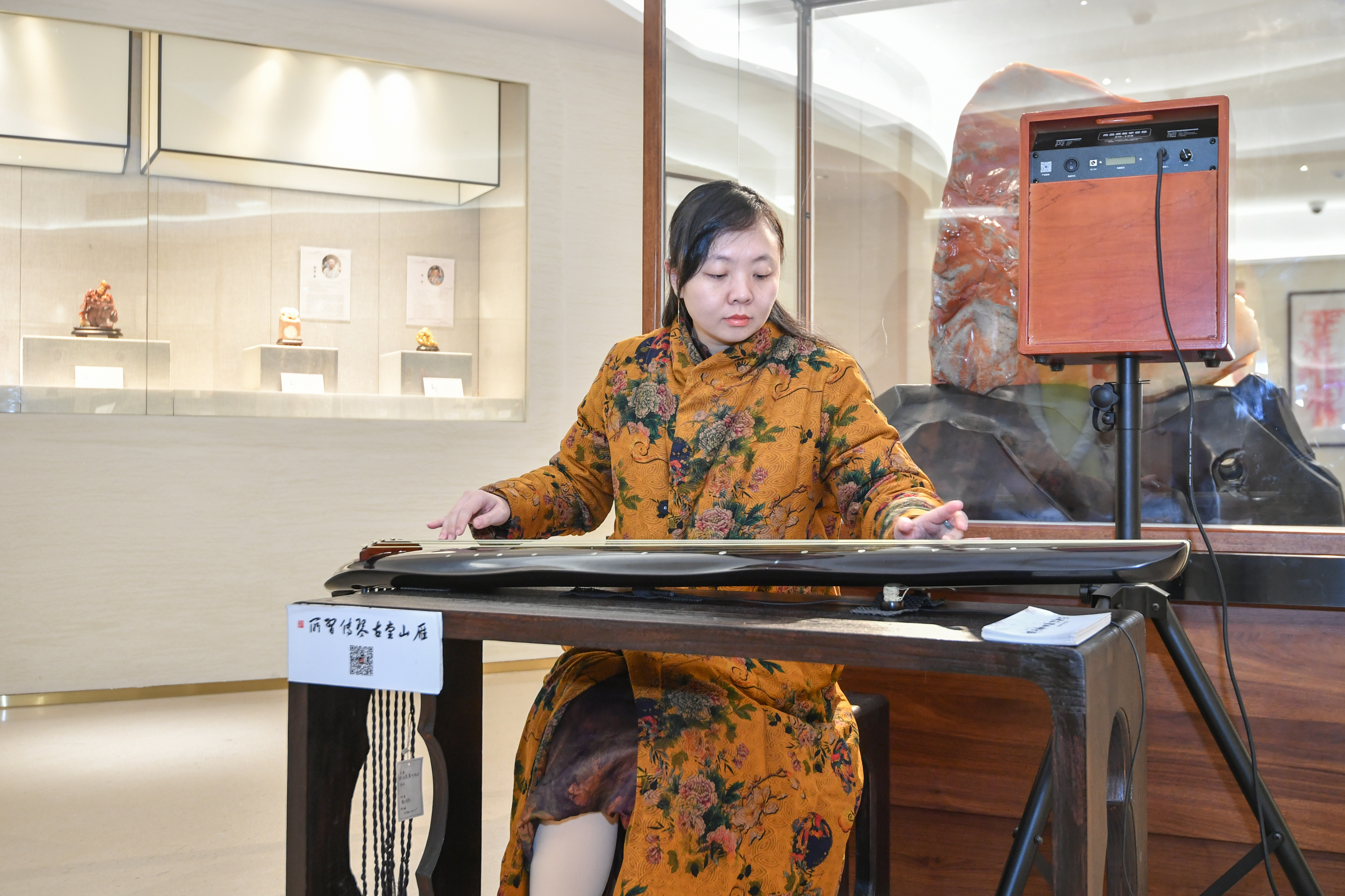 福建省工艺美术大楼：举办“如沐春风•遇见美好”2022年第二届女