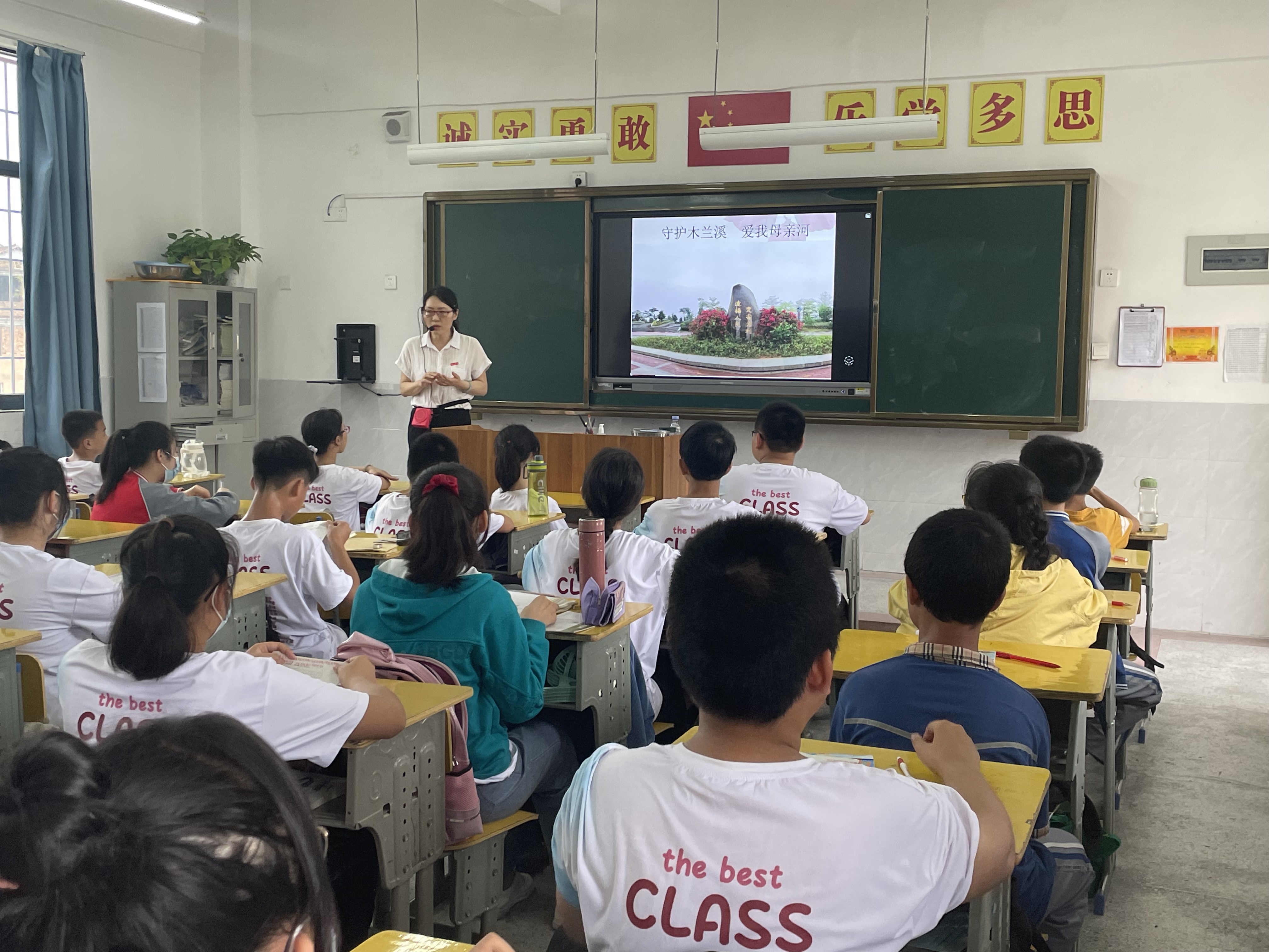 莆田高校老师带来的这份儿童节礼物很特别