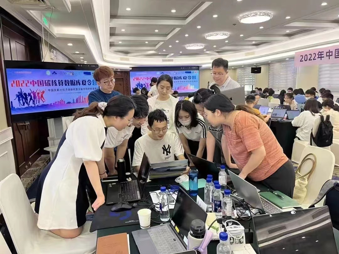 “我们看到了青年一代的担当”