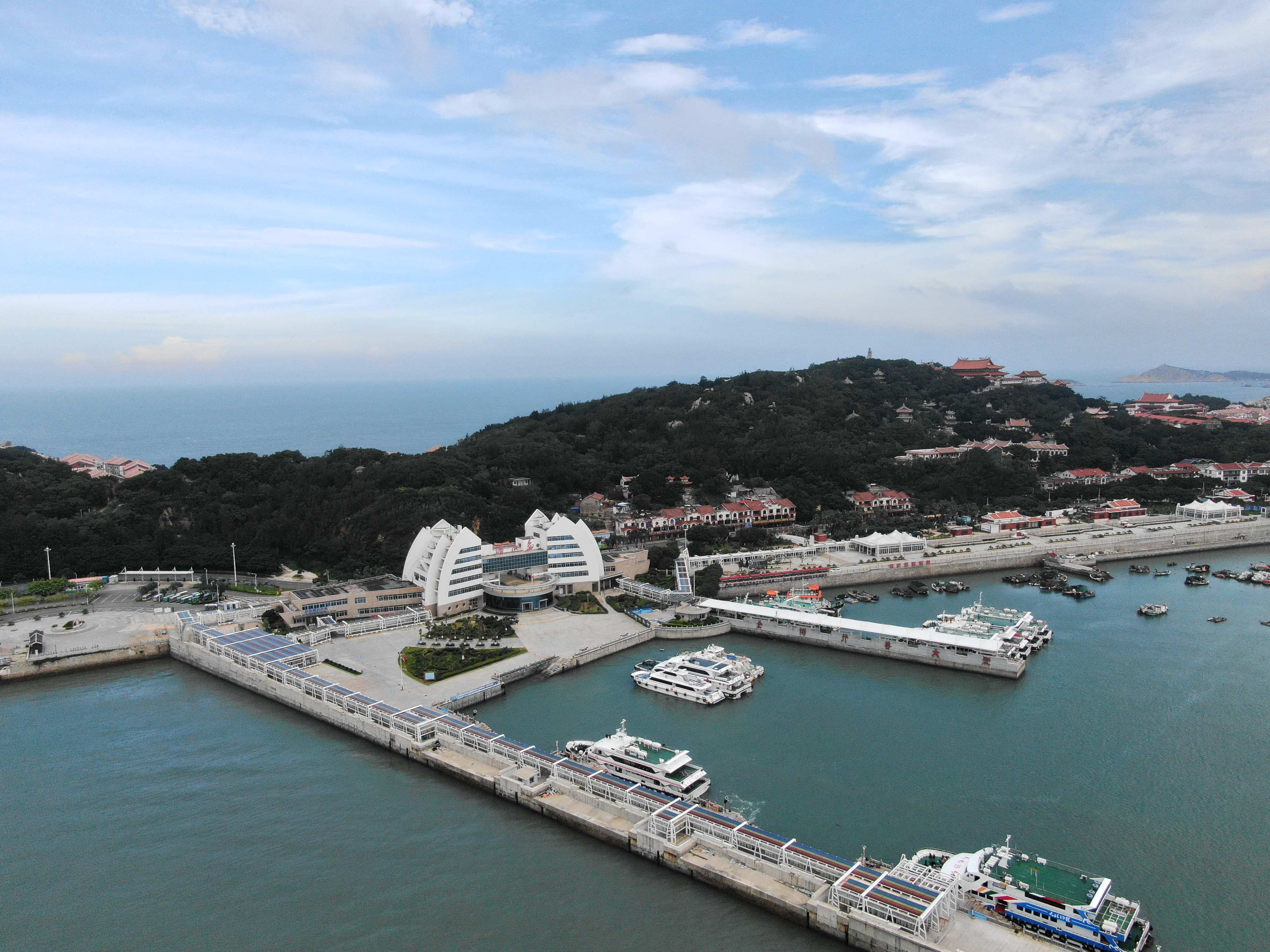 湄洲岛:建成岛屿级微电网 打开低碳式新生活