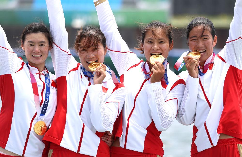 祝贺！赛艇世锦赛中国队获女子四人双桨金牌