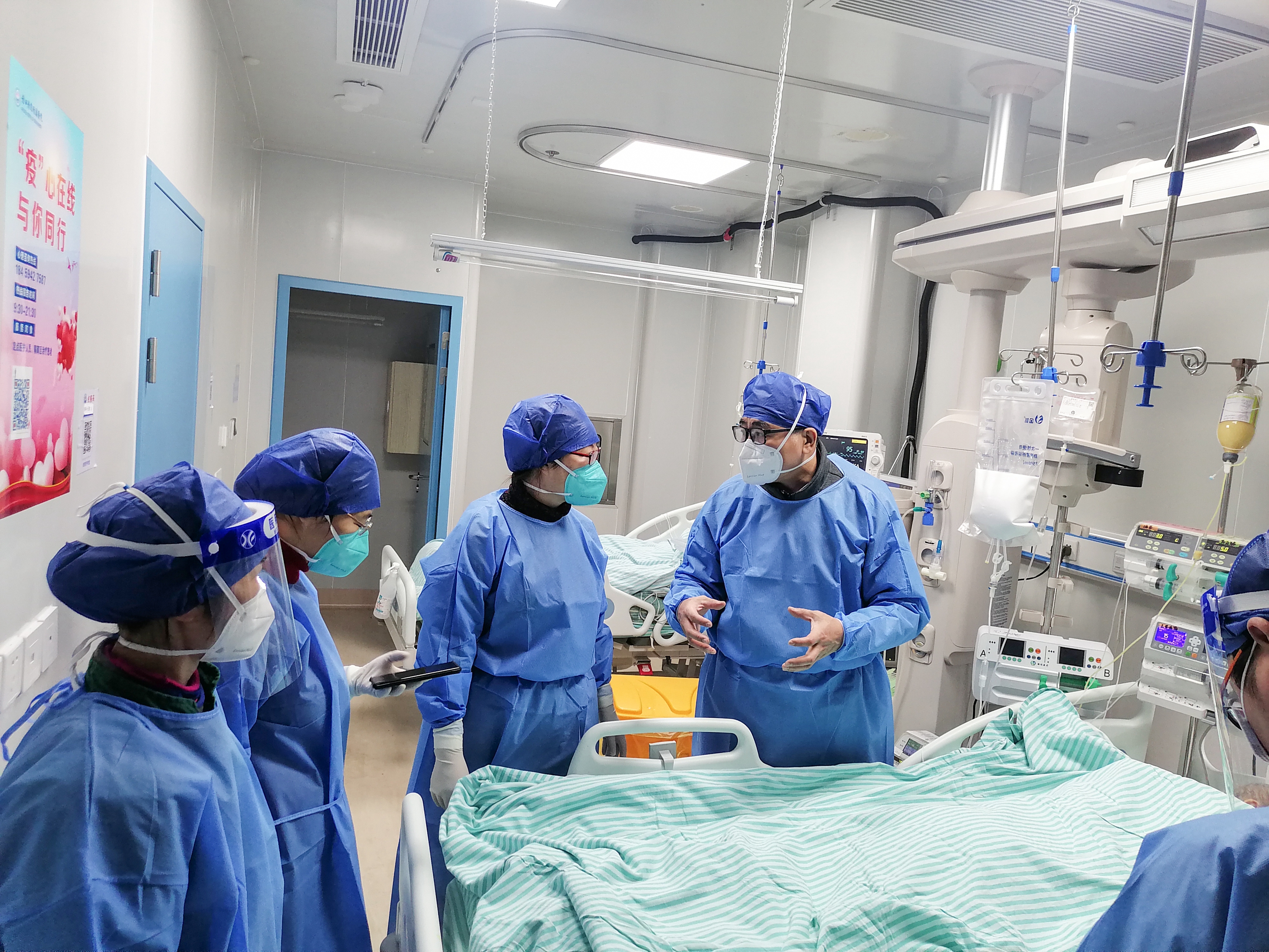 致敬省新冠病毒感染重症救治专家组坚守莆田医疗救治一线