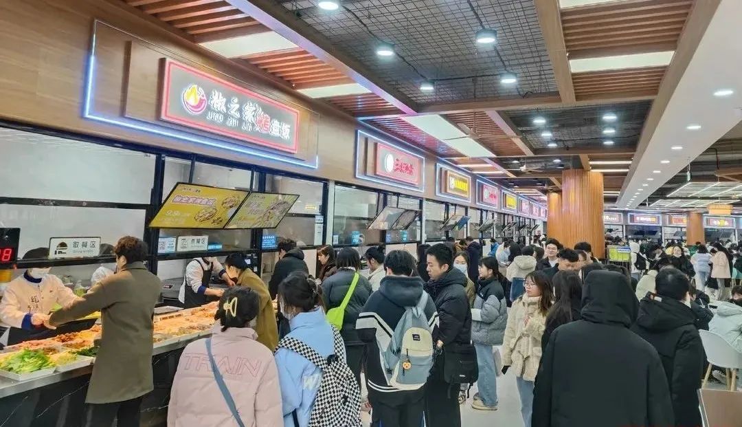 名学生的消费情况湖南科技大学利用食堂收款机的流水如何确定发放人选