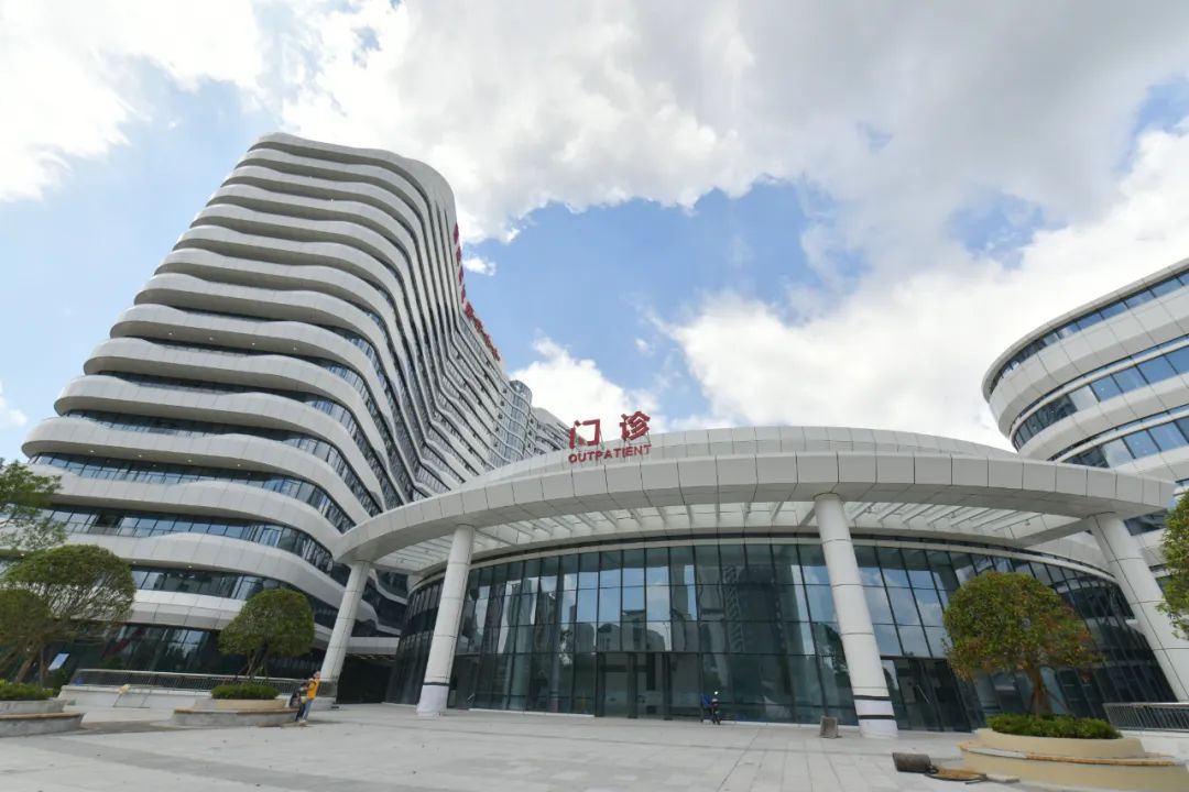 目前,三明市第一医院生态新城院区项目正加紧进行扫尾工作.