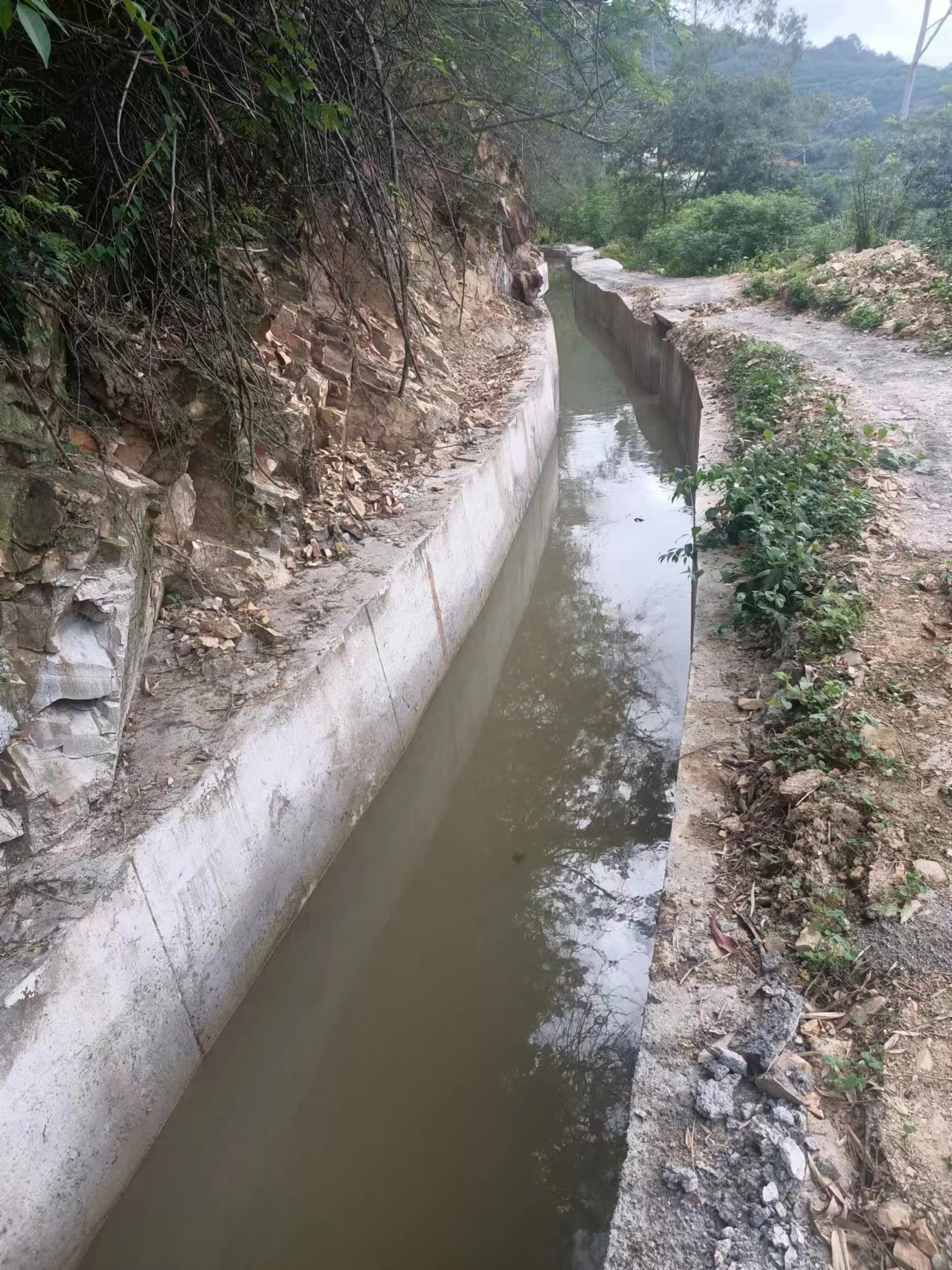 平和九峰:民兴水渠修复 助力乡村振兴