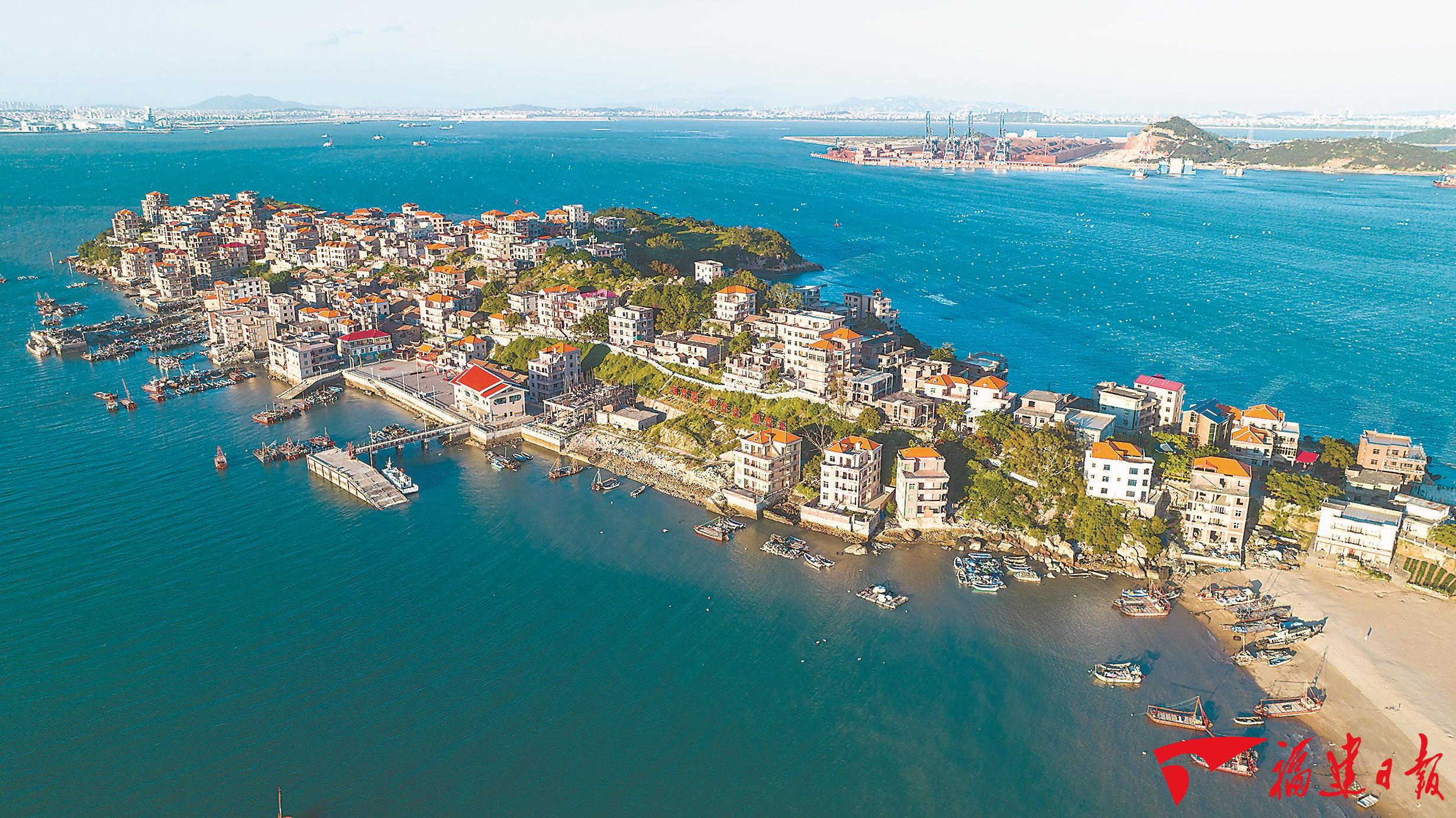 首页>福建日报>从泉州市泉港区肖厝村向东南望去,惠屿形似大虾,横亘于