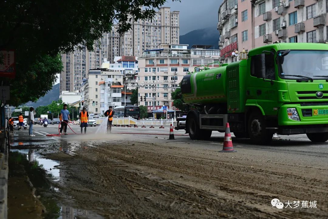 清淤清障!蕉城全力保障道路整洁畅通