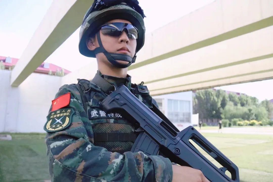 连时成为武警天津某部一名战士他从高校应征入伍2017年梦想将来有一天