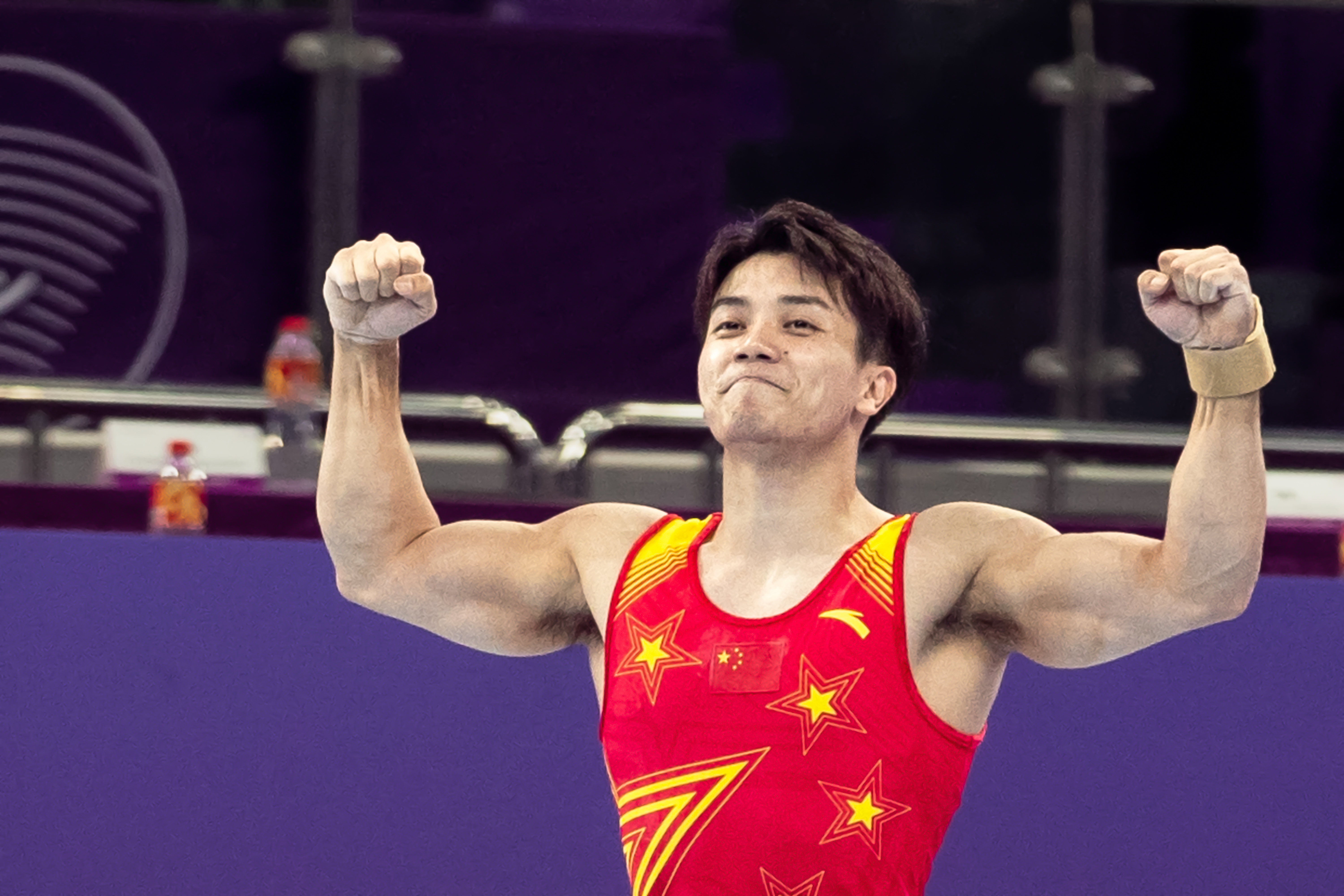 林超攀男子单杠摘银