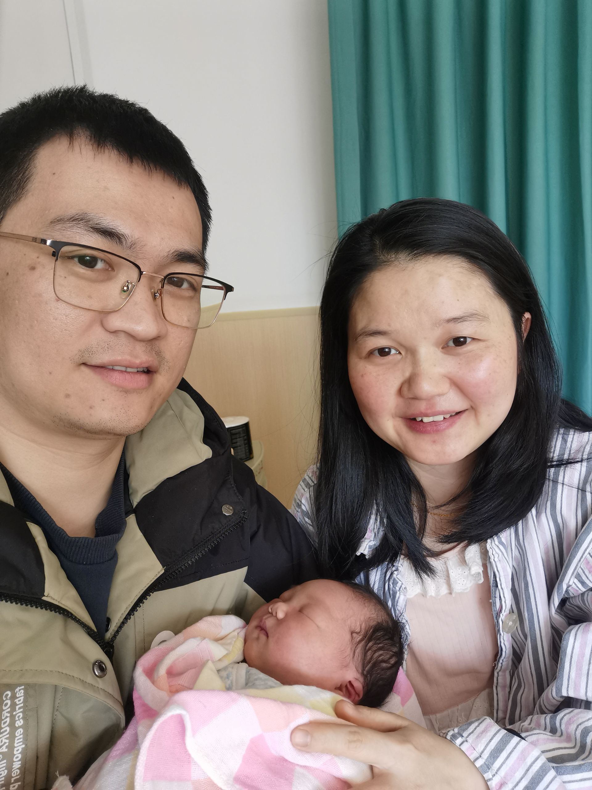 "林颖高兴地说到.