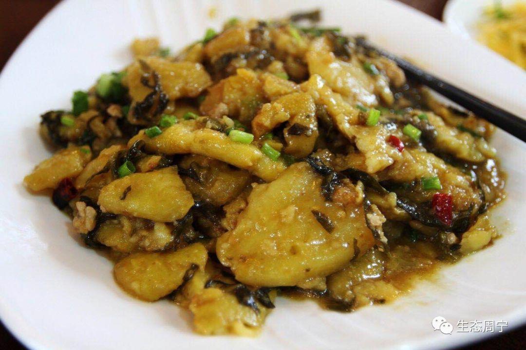 摄小笼包 林子杰 摄芋头包 林子杰 摄这些地道的小吃串联着周宁的发展