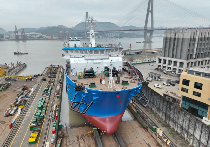 福州造再拔头筹全国首艘自主设计建造的大型海上风电运维母船下水