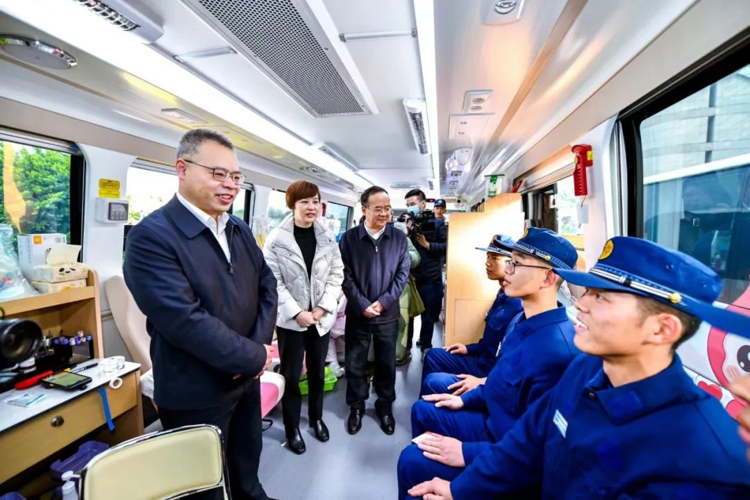 省委省直机关工委分管日常工作的副书记张源生,副书记陈志斌,省卫健委