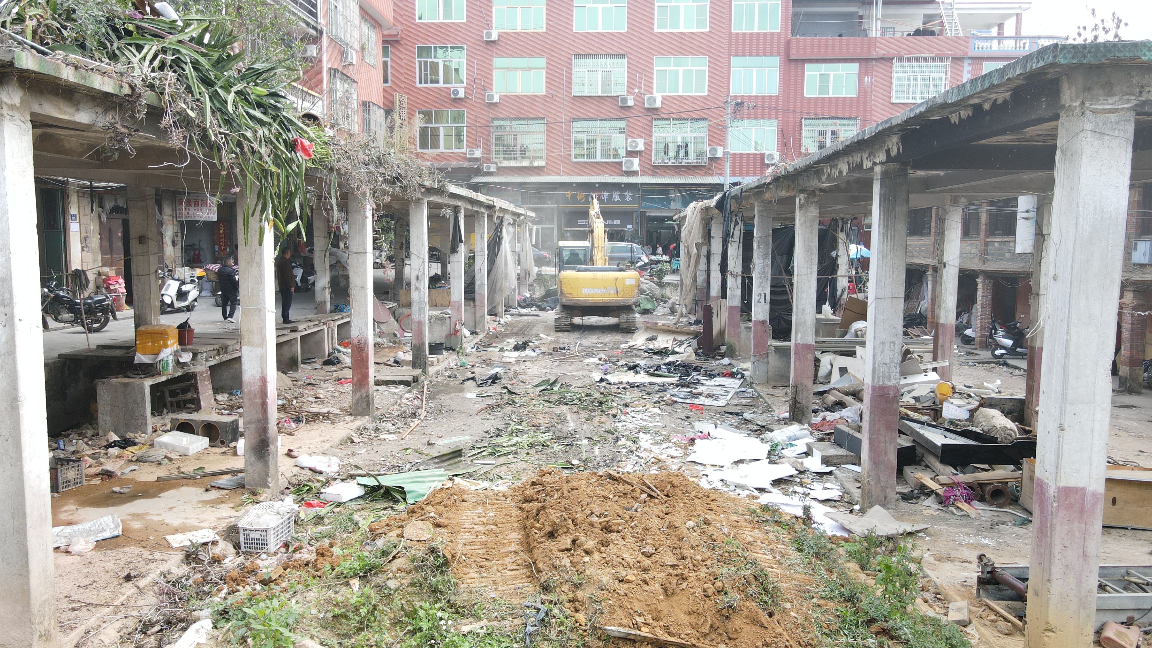 平和安厚拆除旧市场建休闲广场