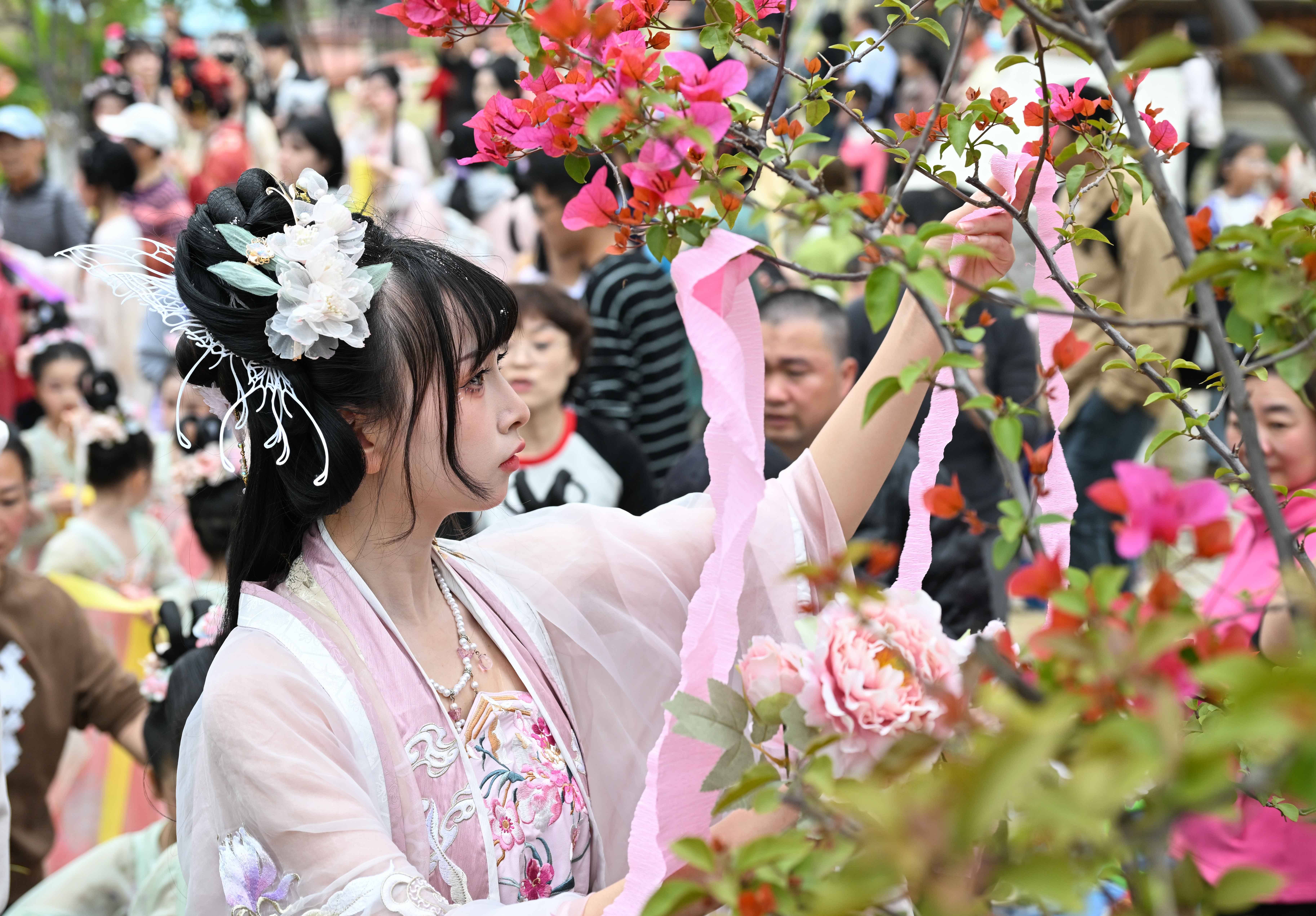 花朝节挂花祈福图片