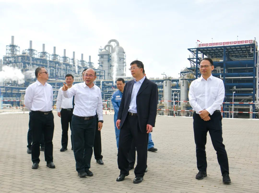 中国石化集团公司领导喻宝才到古雷石化调研