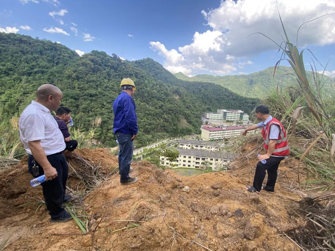 省地矿局地质灾害防治技术队伍"五一"假期坚守岗位 应急技术支撑服务"