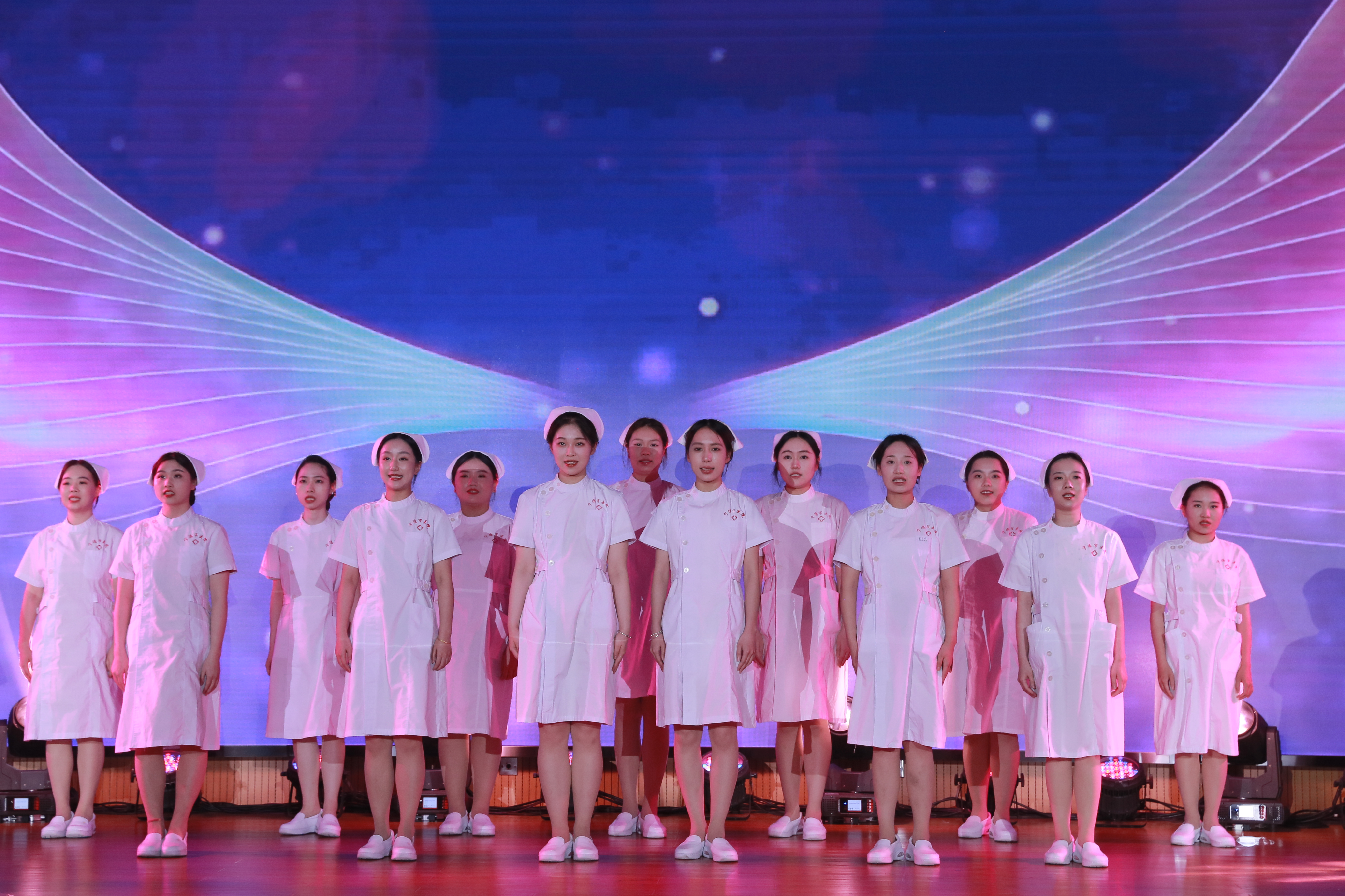 宁德:迎接国际护士节 致敬白衣天使