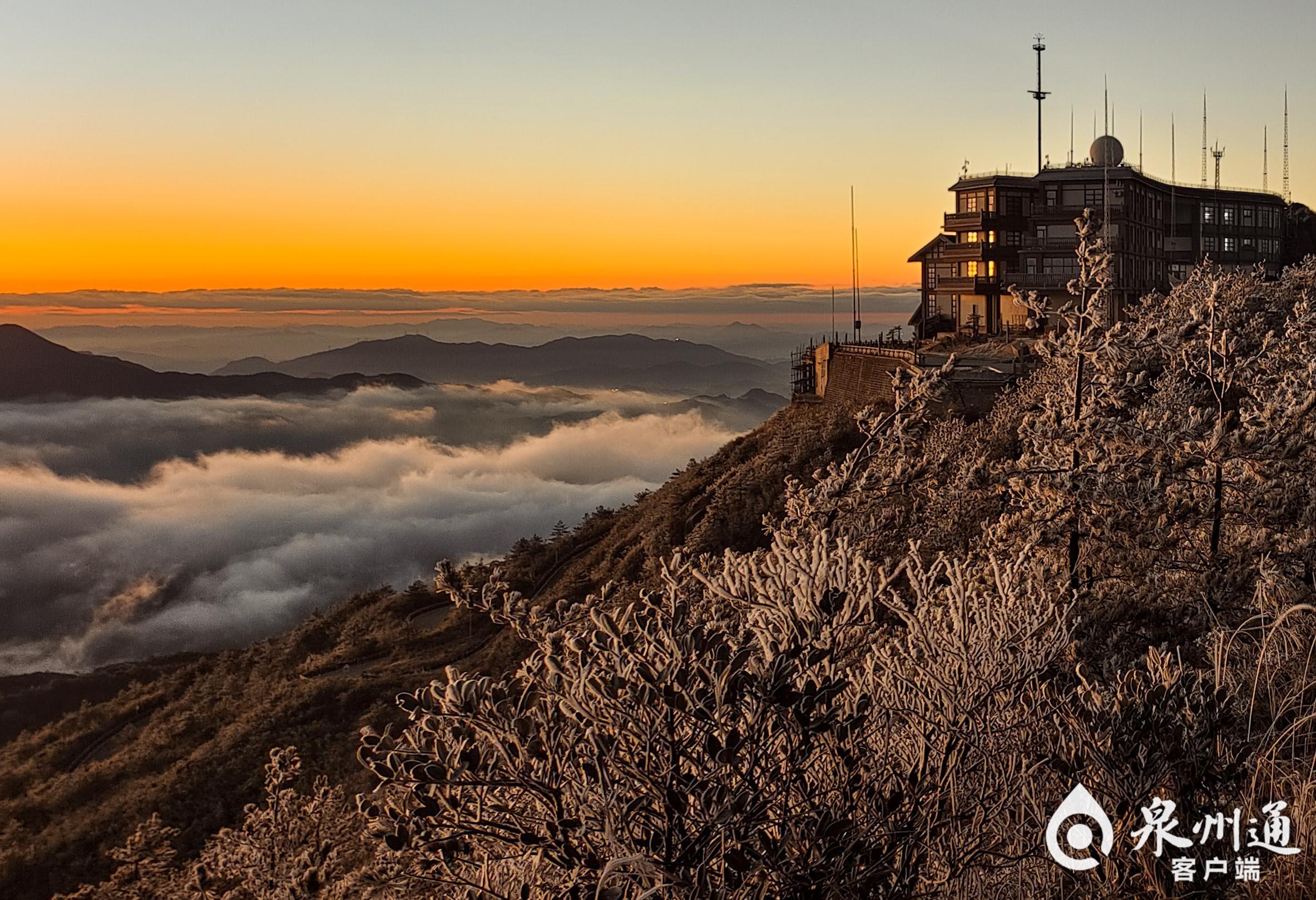太美啦!泉州九仙山日出云海雾凇齐现