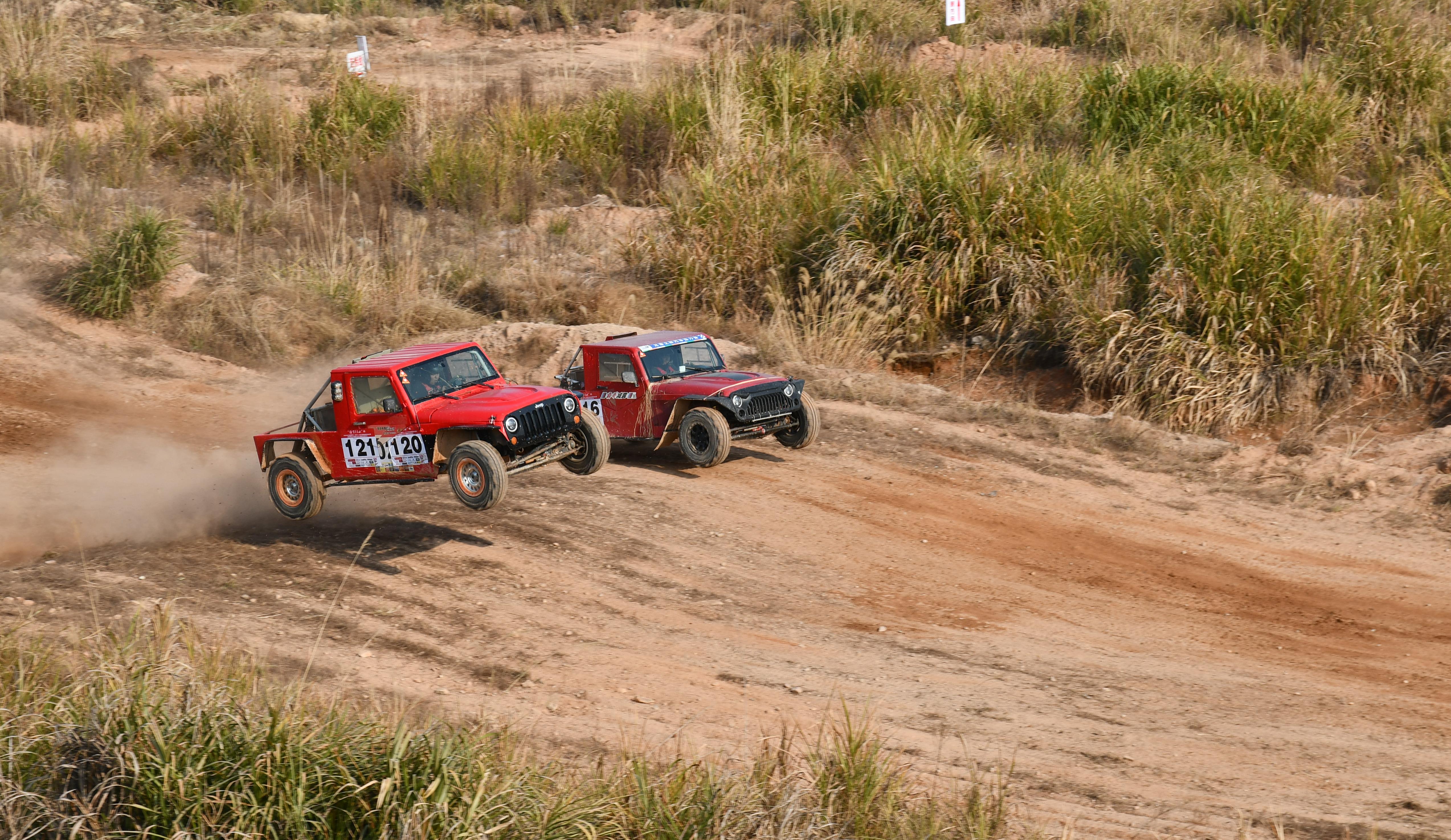 泰宁举办汽车场地越野挑战赛
