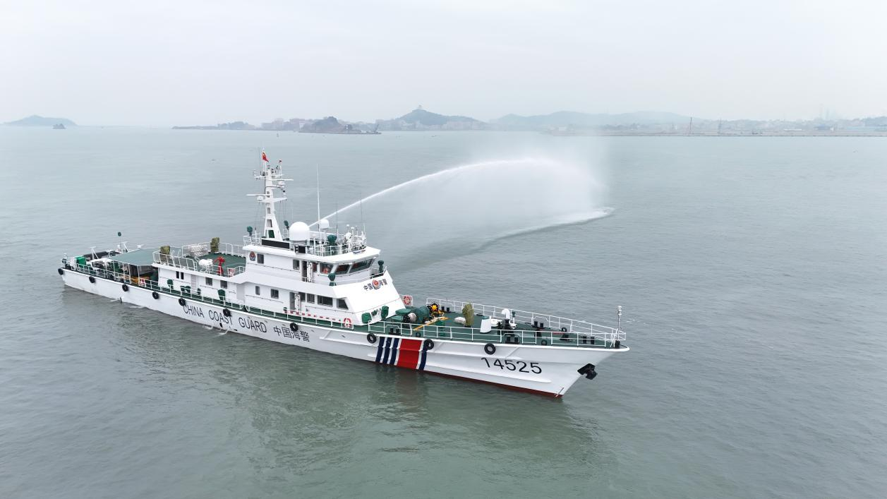 福建海警:劈波逐浪卫海疆