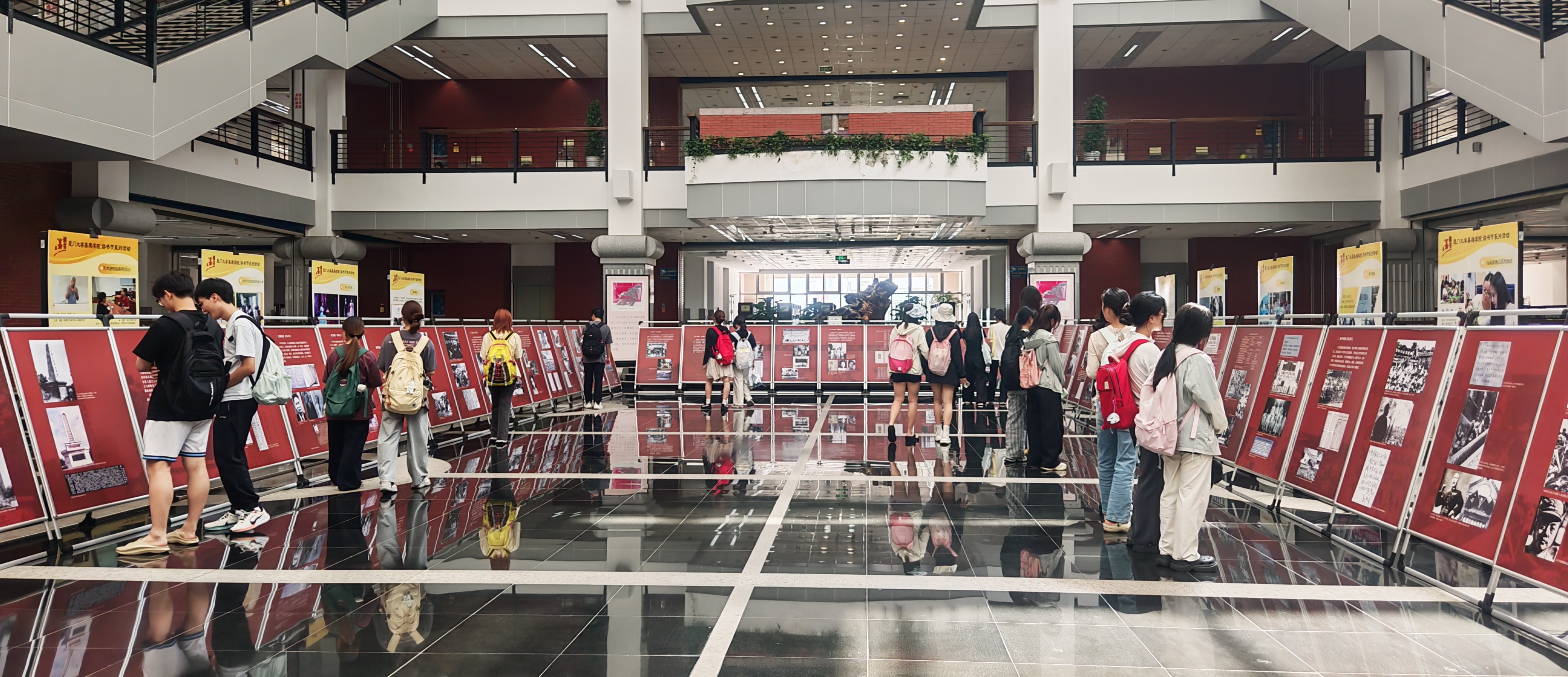 陈嘉庚与南侨机工——纪念中国人民抗日战争暨世界反法西斯战争胜利80周年